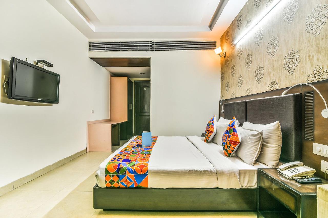 Hotel Alpine Tree Nowe Delhi Zewnętrze zdjęcie