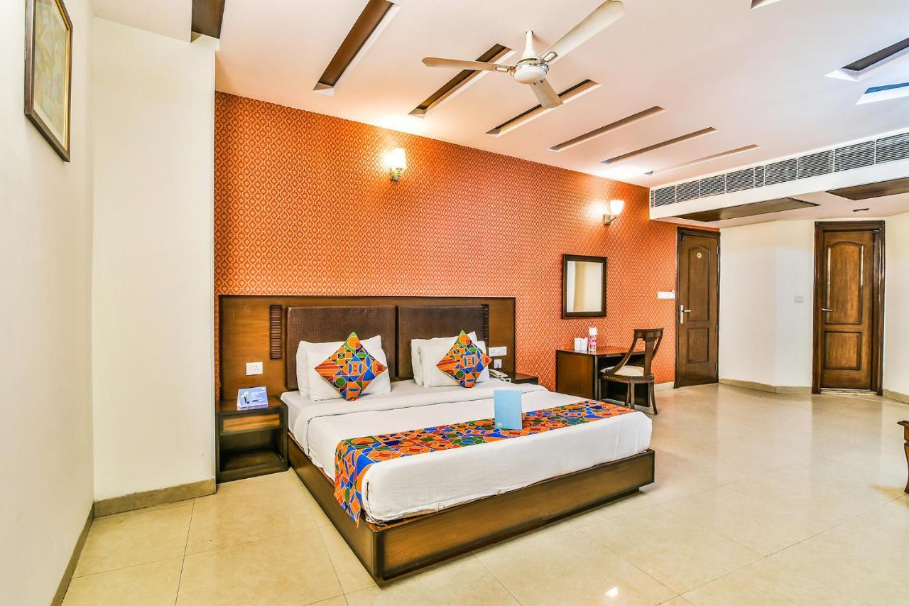 Hotel Alpine Tree Nowe Delhi Zewnętrze zdjęcie